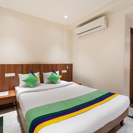 Hotel Kaveri Nashik Buitenkant foto