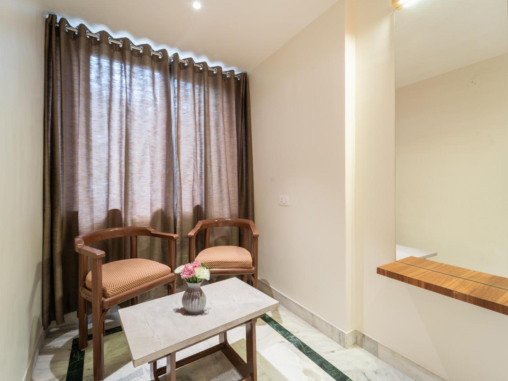 Hotel Kaveri Nashik Buitenkant foto