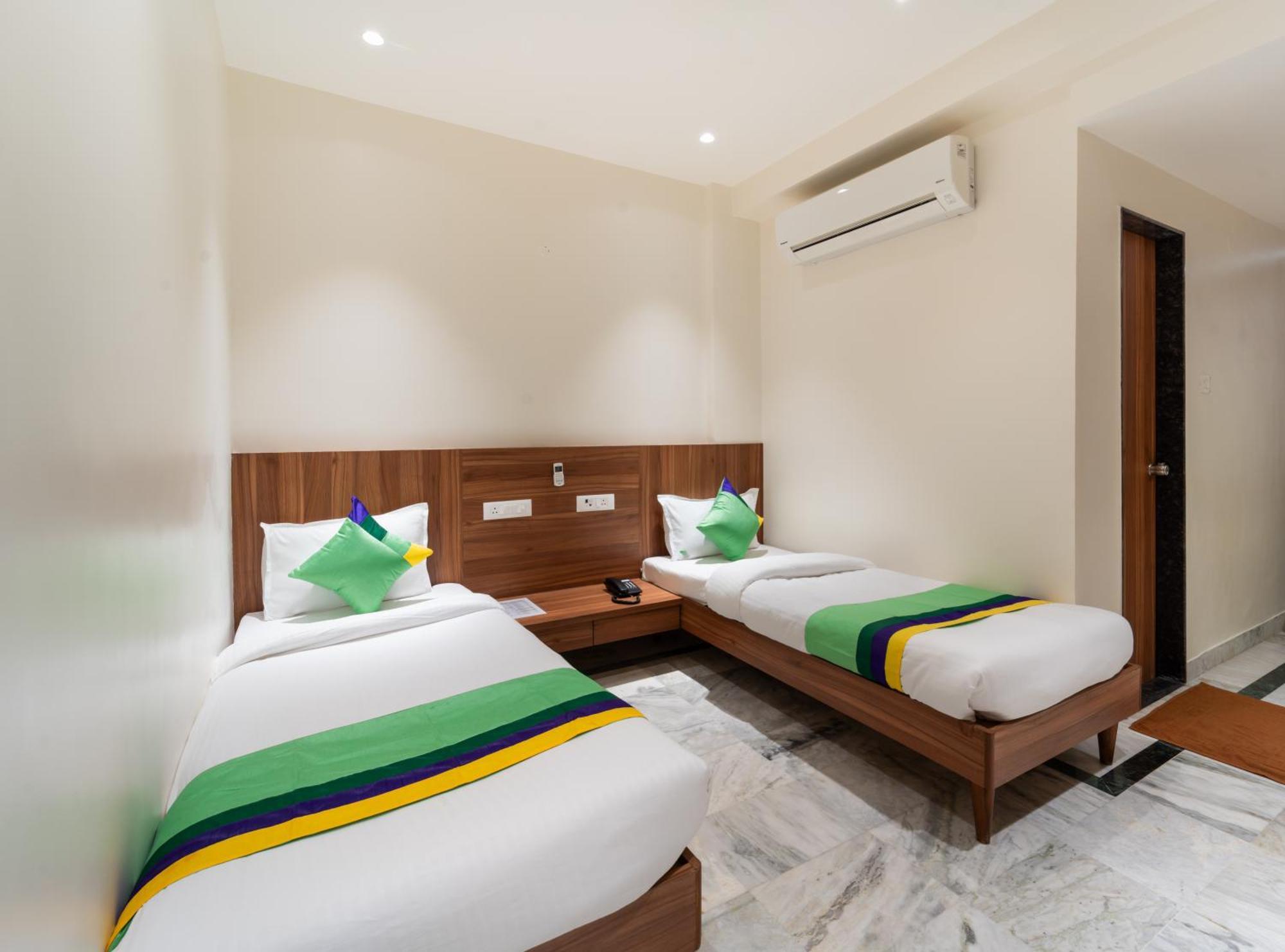 Hotel Kaveri Nashik Buitenkant foto