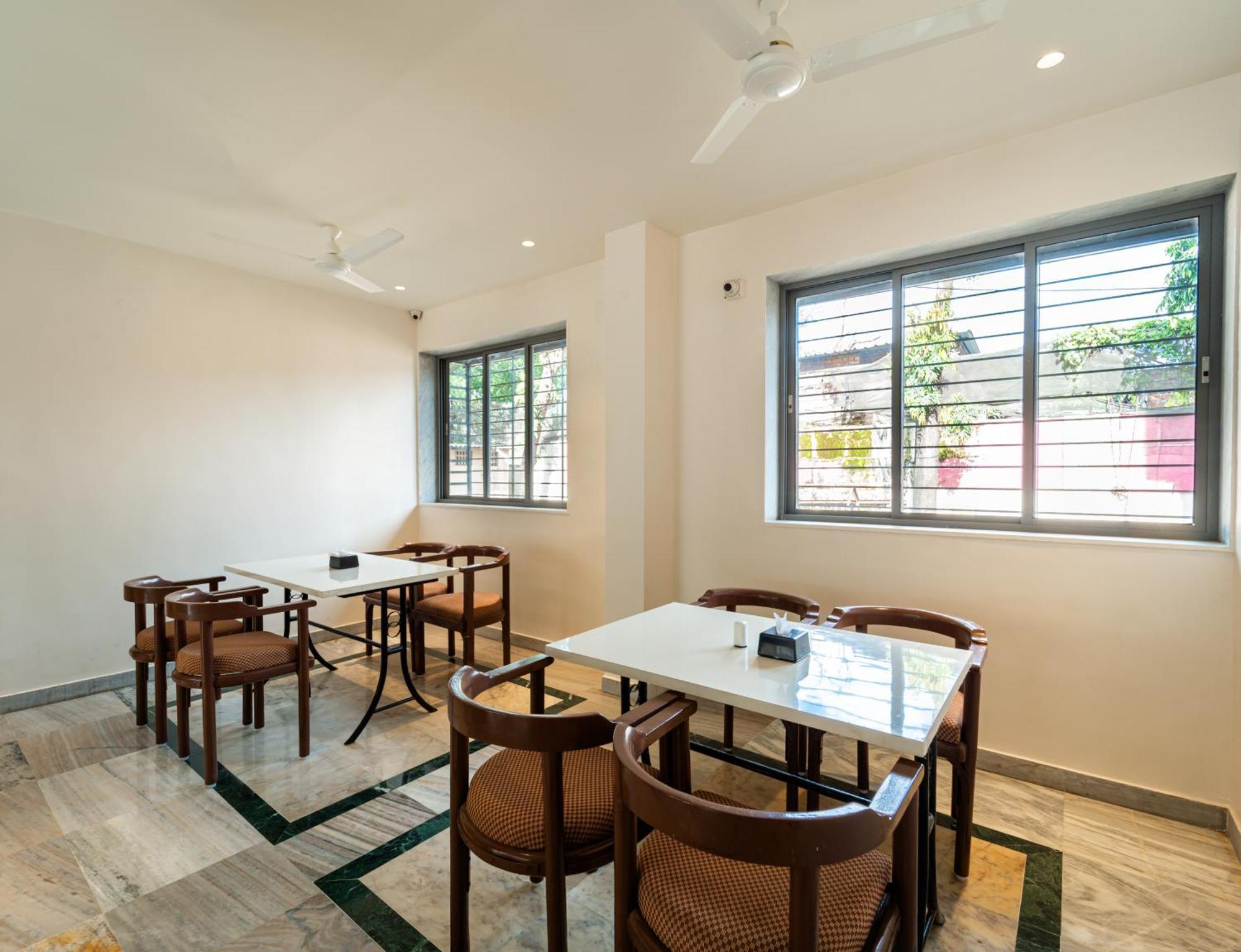 Hotel Kaveri Nashik Buitenkant foto