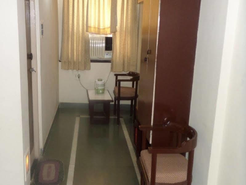 Hotel Kaveri Nashik Buitenkant foto